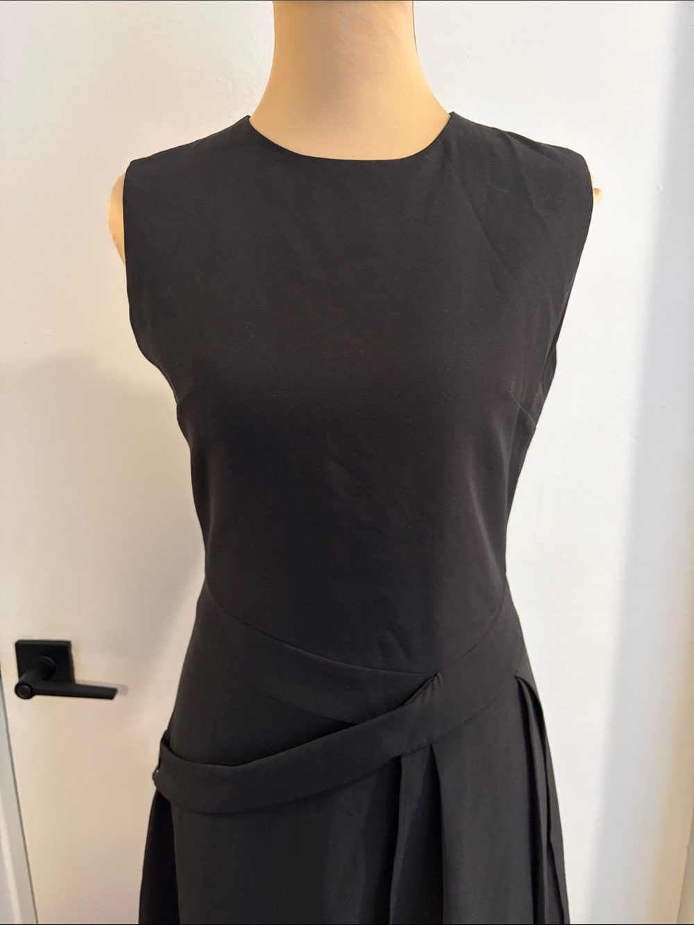 Few Moda black sleeveless dress interesting details at waist unique size small - Picture 2 of 10